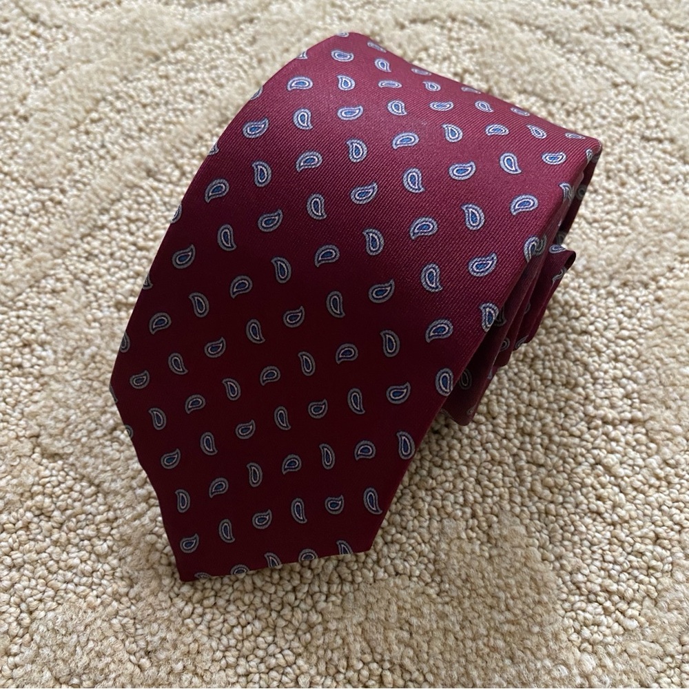 Vintage Hunters Bay Tie Red Blue Paisley 100% Silk Necktie Burgundy Dandy Preppy